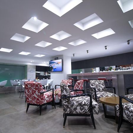 San Simon Hotel Pereira By Soratama エクステリア 写真 The lounge at the airport.