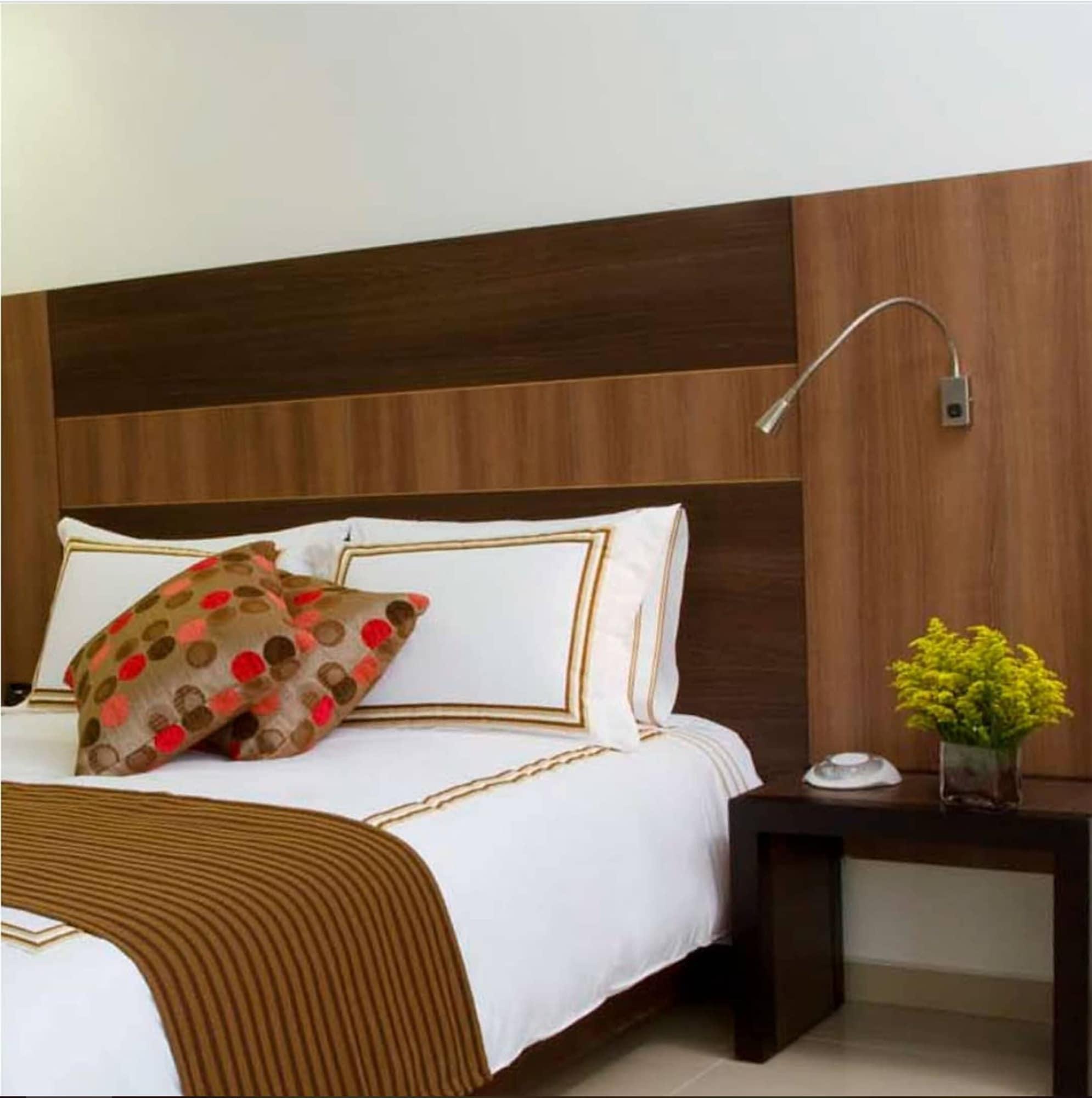 San Simon Hotel Pereira By Soratama エクステリア 写真 A wall mounted reading light