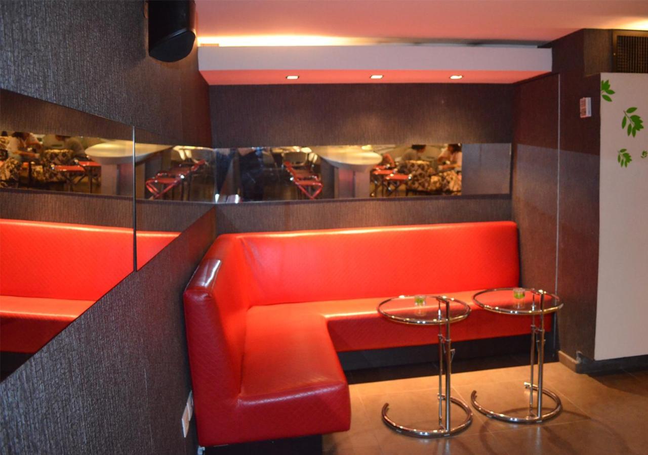 San Simon Hotel Pereira By Soratama エクステリア 写真 Interior of a nightclub
